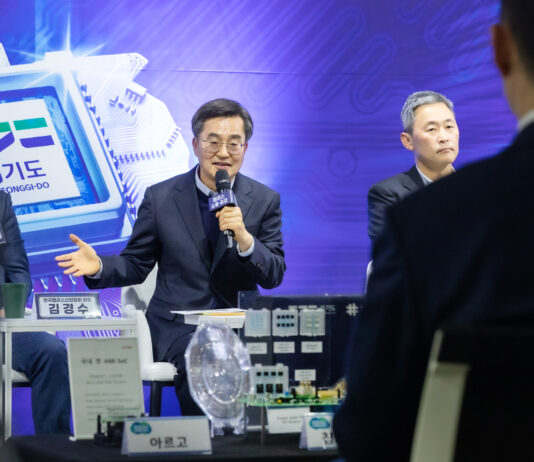 김동연 지사, 팹리스 기업인들 만나 “이제는 경제의 시간. 민생·미래먹거리·국제신인도 중요성 등 3가지 방향으로 경제위기 극복해야”